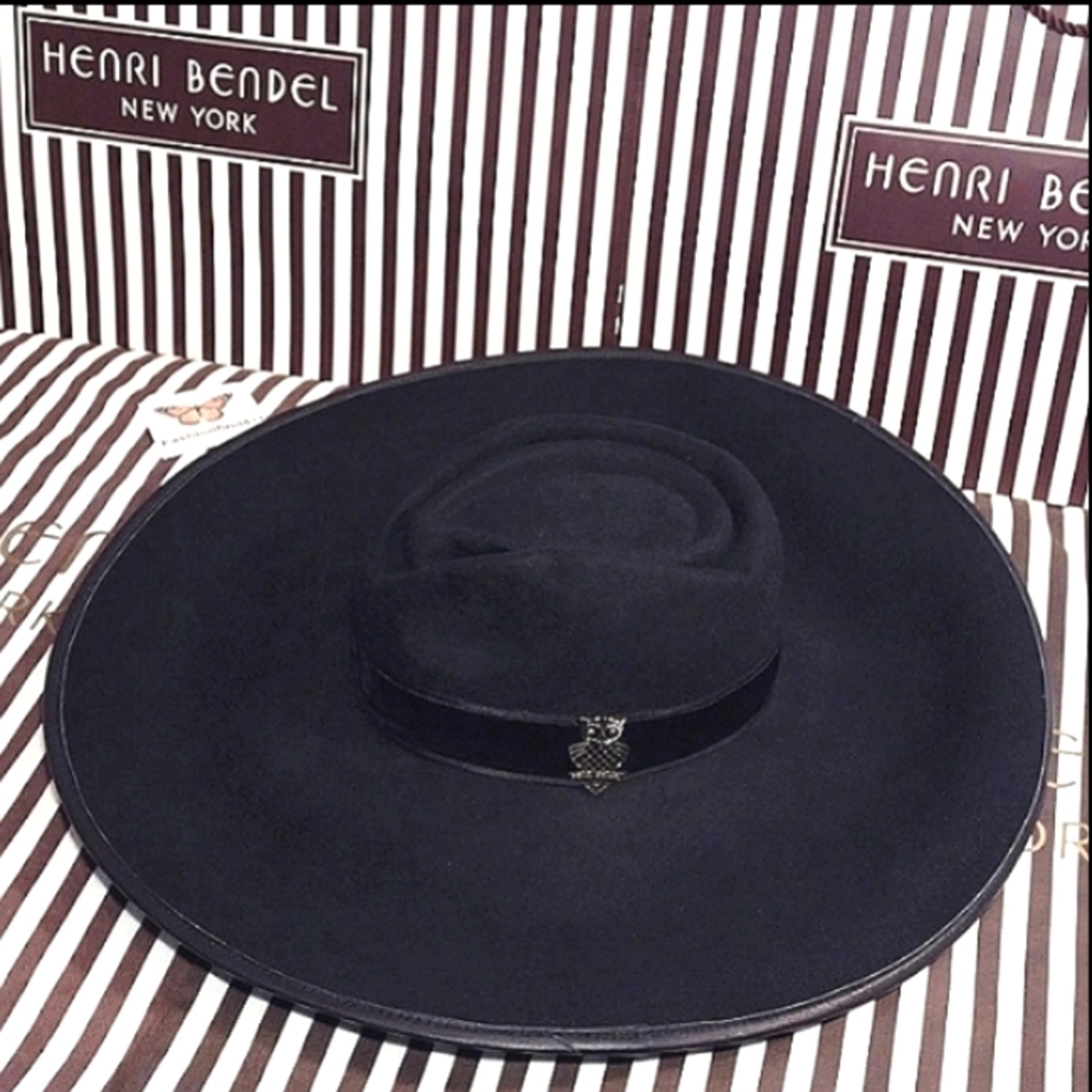 henri bendel Black Wide Brim Wool Felt Hat with Crest Pin